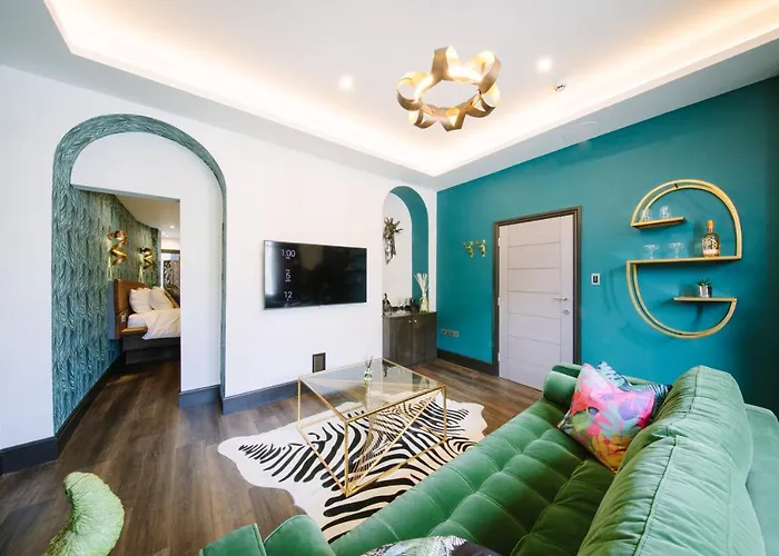 Absoluxe Suites